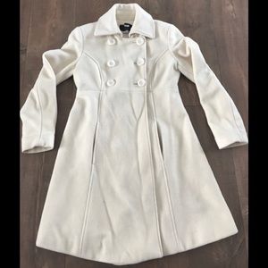 Size XSP/0p cream/white winter coat